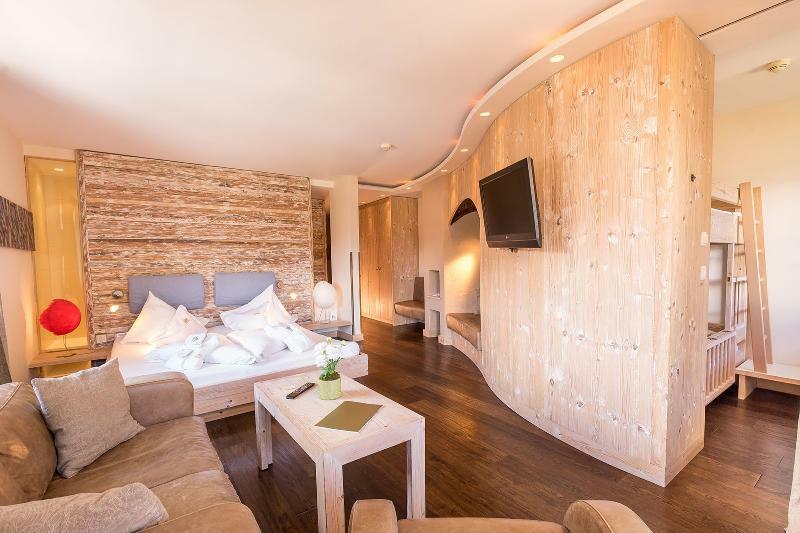 Alpenrose Leading Family Hotel & Resort Лермос Екстериор снимка